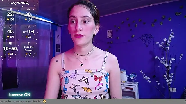 Snapshot of IsaBaileys_ chatting on 5, 10, 2025 IsaBaileys online show from 5, 10, 2025