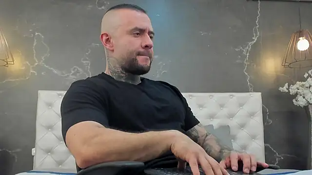 BruceDallas online show from 13, 2, 2025