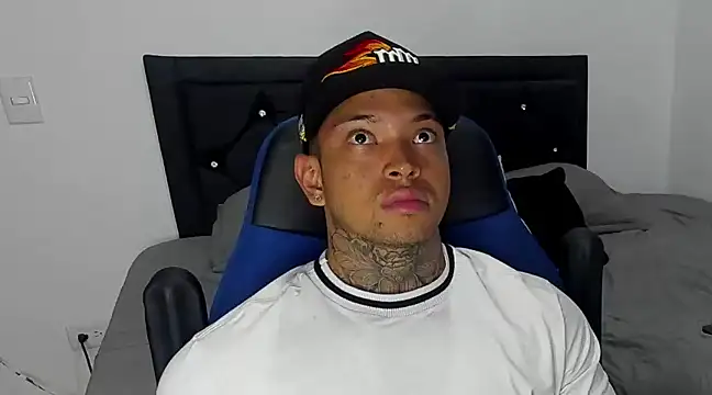 Stiven collins online show from 30, 1, 2025