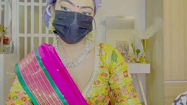 Monalisadon018 online show from 14, 4, 2026