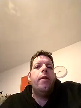 Knuffelstaaf123 online show from 5, 1, 2025