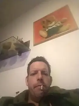 Knuffelstaaf123 online show from 2, 2, 2025