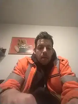 Knuffelstaaf123 online show from 4, 2, 2025