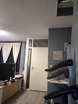 Knuffelstaaf123 online show from 19, 3, 2025