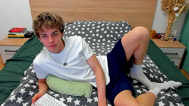Snapshot of Fandi_777 chatting on 3, 12, 2024 Fandi 777 online show from 3, 12, 2024