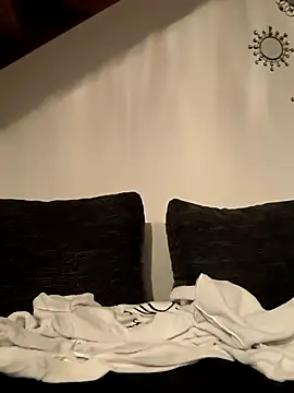 Snapshot of LadySaraah34 chatting on 13, 11, 2025 LadySaraah34 online show from 13, 11, 2025