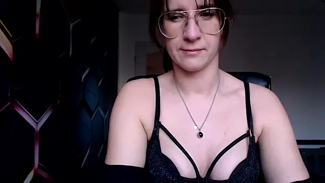 KayaRose online show from 5, 3, 2025