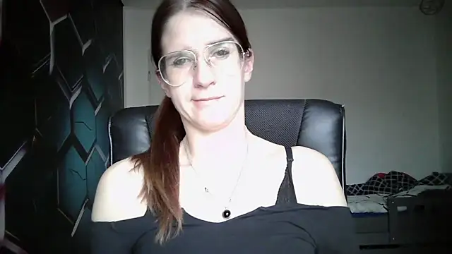 KayaRose online show from 3, 10, 2025