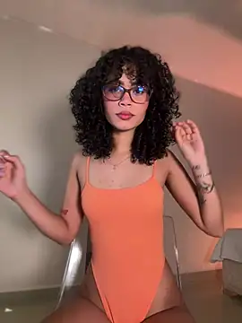 Lianh Benett online show from 12, 1, 2025