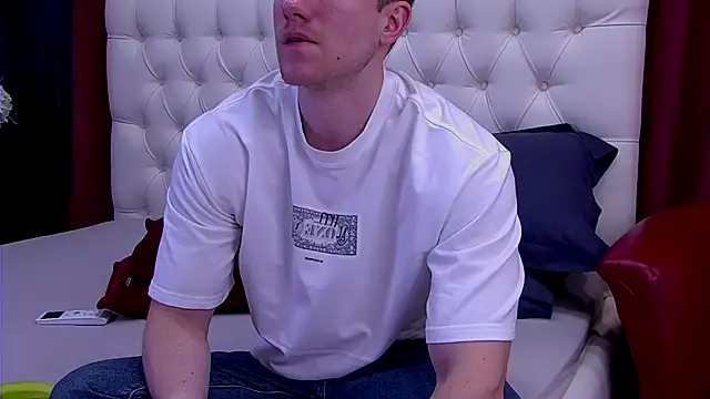Snapshot of EthanPinkman chatting on 29, 9, 2025 EthanPinkman online show from 29, 9, 2025