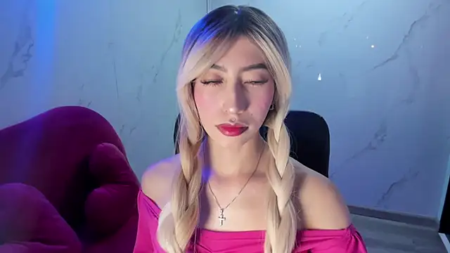 Snapshot of LilithCooperr_ chatting on 20, 11, 2025 LilithCooperr online show from 20, 11, 2025