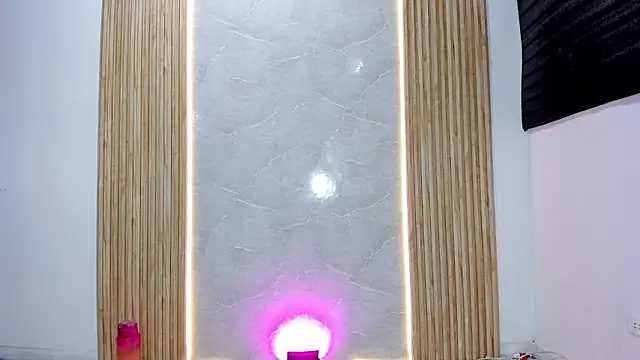 Snapshot of wild_demongirl chatting on 17, 12, 2025 wild demongirl online show from 17, 12, 2025