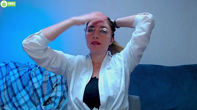 Sweet   Amelia online show from 16, 10, 2025