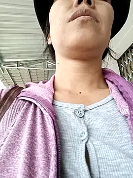 2HotAsain4u online show from 17, 1, 2026