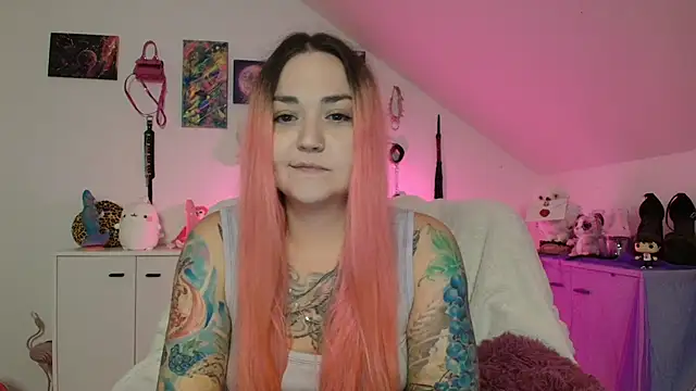 PinkHurricaneOfficial online show from 23, 9, 2025