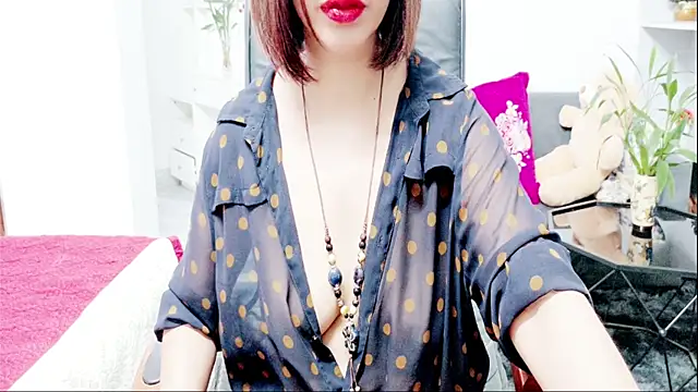 Snapshot of Miu-Le chatting on 14, 7, 2026 Miu-Le online show from 14, 7, 2026