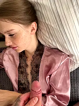 lovelly molly online show from 12, 9, 2025