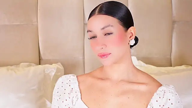 KiraKayleigh1 online show from 19, 12, 2025