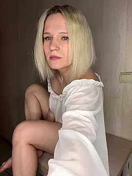 MrMrsRight online show from 10, 2, 2025