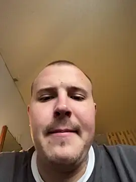 MrMrsRight online show from 31, 10, 2025