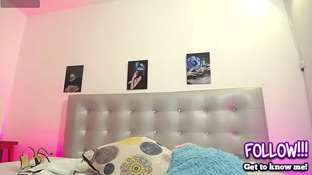 horny-juliette online show from 1, 4, 2026