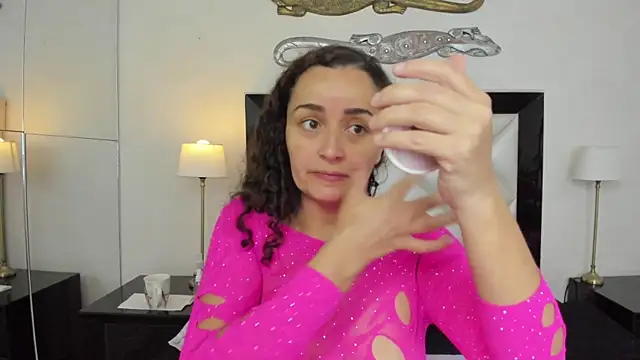  luna  sweet  online show from 8, 3, 2025