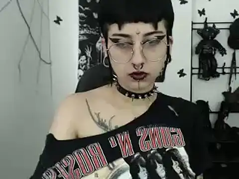 Snapshot of n0sferatus__ chatting on 19, 10, 2025 n0sferatus online show from 19, 10, 2025