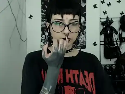 Snapshot of n0sferatus__ chatting on 28, 10, 2025 n0sferatus online show from 28, 10, 2025