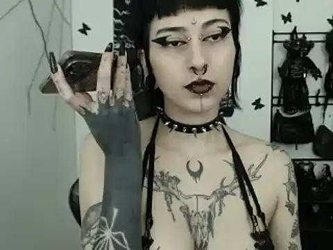 Snapshot of n0sferatus__ chatting on 28, 11, 2025 n0sferatus online show from 28, 11, 2025