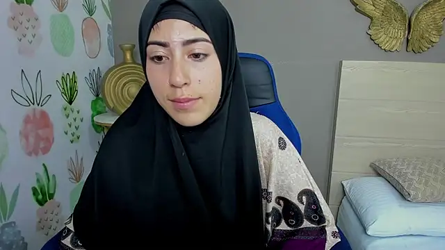 chaymae nah  online show from 15, 1, 2025