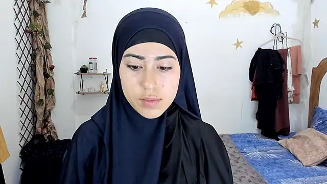 chaymae nah  online show from 29, 9, 2025