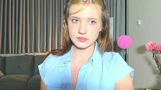 HanahCute online show from 22, 3, 2025