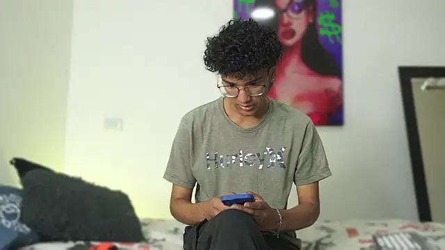 harrytwink18 online show from 13, 12, 2024