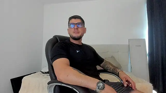 Teilor Creed online show from 4, 10, 2025