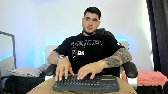 Teilor Creed online show from 20, 12, 2025