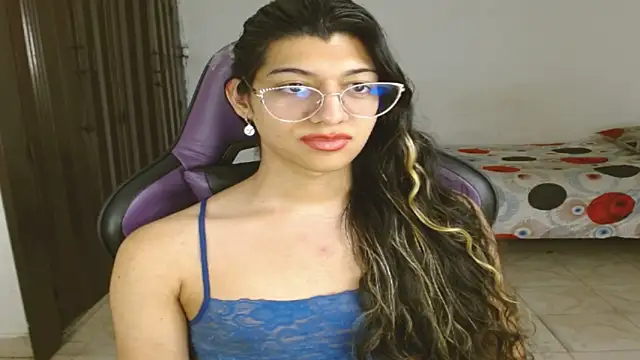 Snapshot of engielphoenis14 chatting on 15, 9, 2025 engielphoenis14 online show from 15, 9, 2025