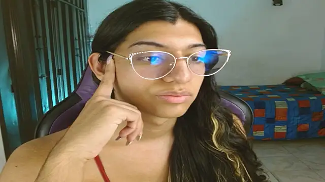 Snapshot of engielphoenis14 chatting on 4, 11, 2025 engielphoenis14 online show from 4, 11, 2025