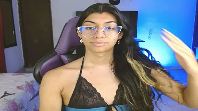 Snapshot of engielphoenis14 chatting on 4, 12, 2025 engielphoenis14 online show from 4, 12, 2025