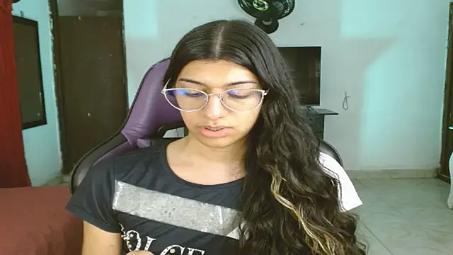 engielphoenis14 online show from 14, 3, 2026