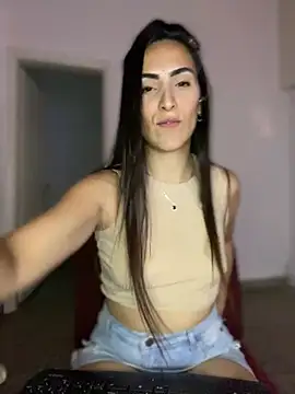 Snapshot of alessandra-a chatting on 8, 1, 2025 alessandra-a online show from 8, 1, 2025