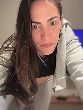 Snapshot of alessandra-a chatting on 13, 9, 2025 alessandra-a online show from 13, 9, 2025