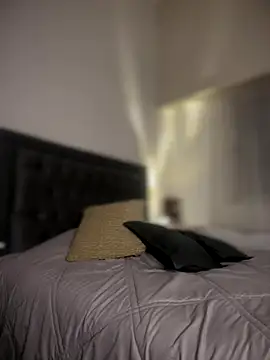 Snapshot of alessandra-a chatting on 1, 10, 2025 alessandra-a online show from 1, 10, 2025