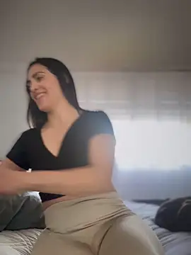 Snapshot of alessandra-a chatting on 1, 10, 2025 alessandra-a online show from 1, 10, 2025