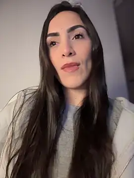 Snapshot of alessandra-a chatting on 9, 11, 2025 alessandra-a online show from 9, 11, 2025