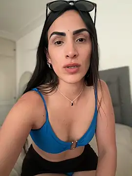 Snapshot of alessandra-a chatting on 13, 12, 2025 alessandra-a online show from 13, 12, 2025