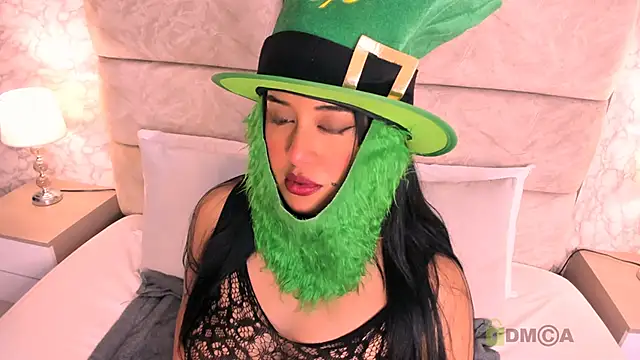 amatista  smith online show from 20, 3, 2025