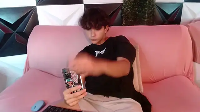 Dani cumboy online show from 17, 12, 2024