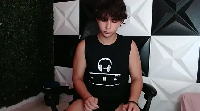 Dani cumboy online show from 26, 12, 2024