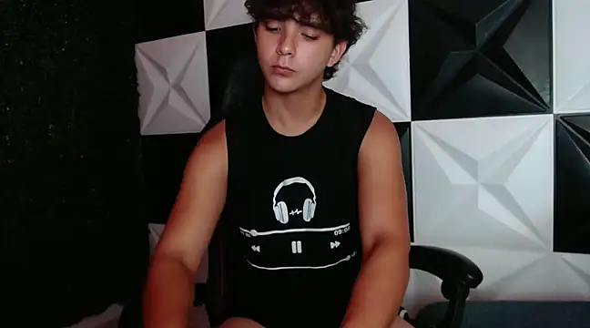 Dani cumboy online show from 28, 12, 2024