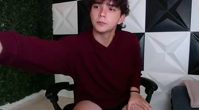 Dani cumboy online show from 28, 12, 2024